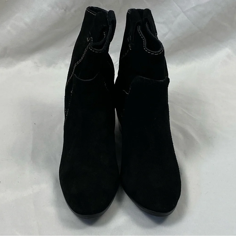 Vince Camuto VC-Maves Black Suede Ankle Boots 5.5 M
